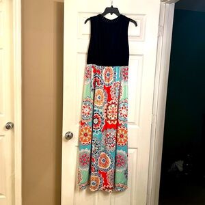 Great long dress, shown with removable detailed bra